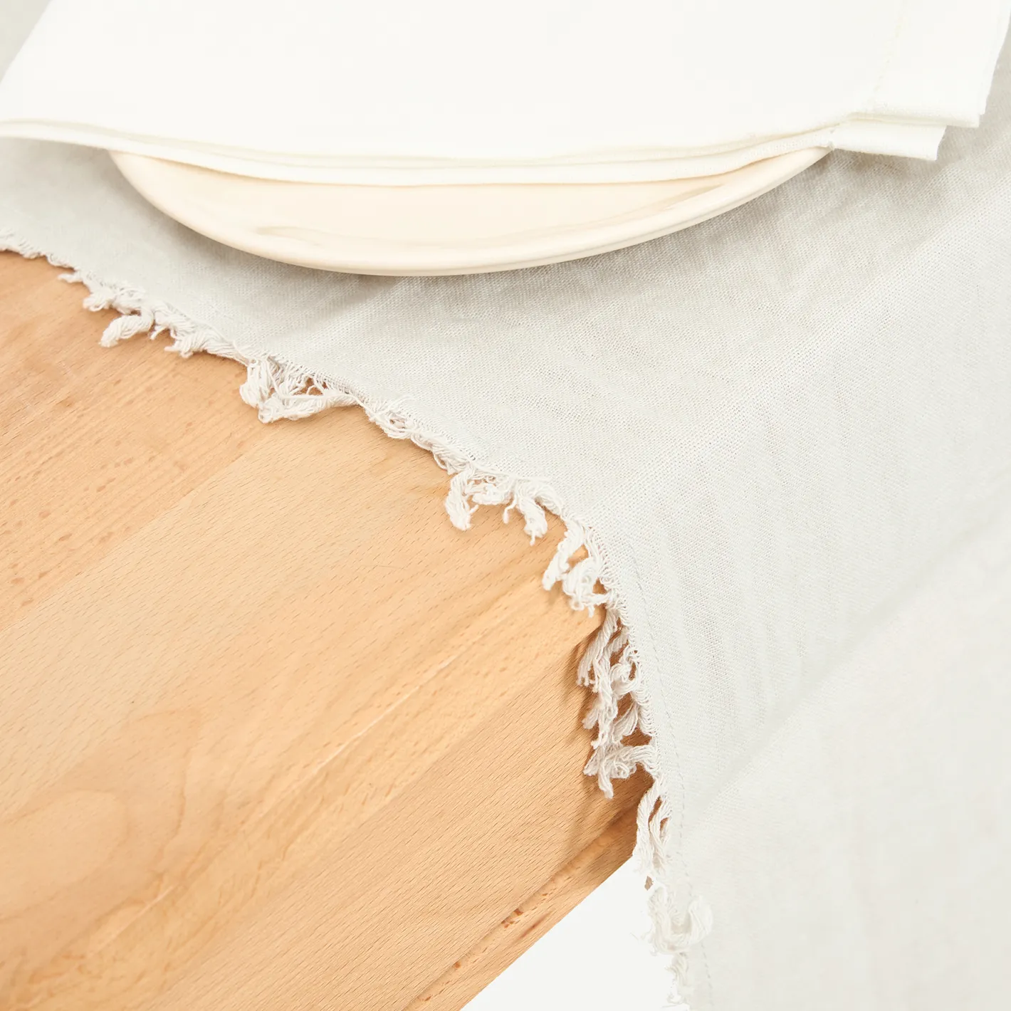 Camino de mesa de algodón gris Flecos 30x150cm^Casa Viva Online