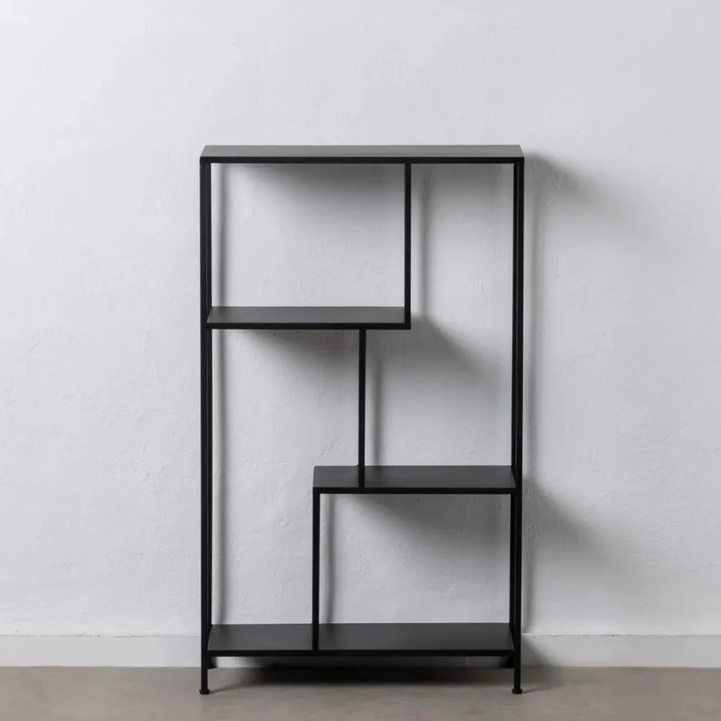 Estantería de metal negro Calista 65x25x110cm^Casa Viva Online