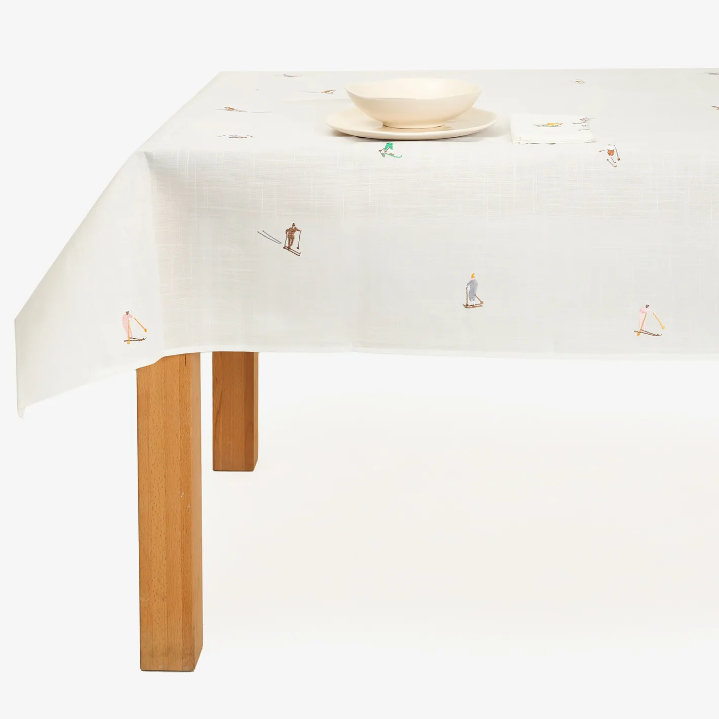 Mantel blanca bordado Esquiadores 150x250cm^Casa Viva New