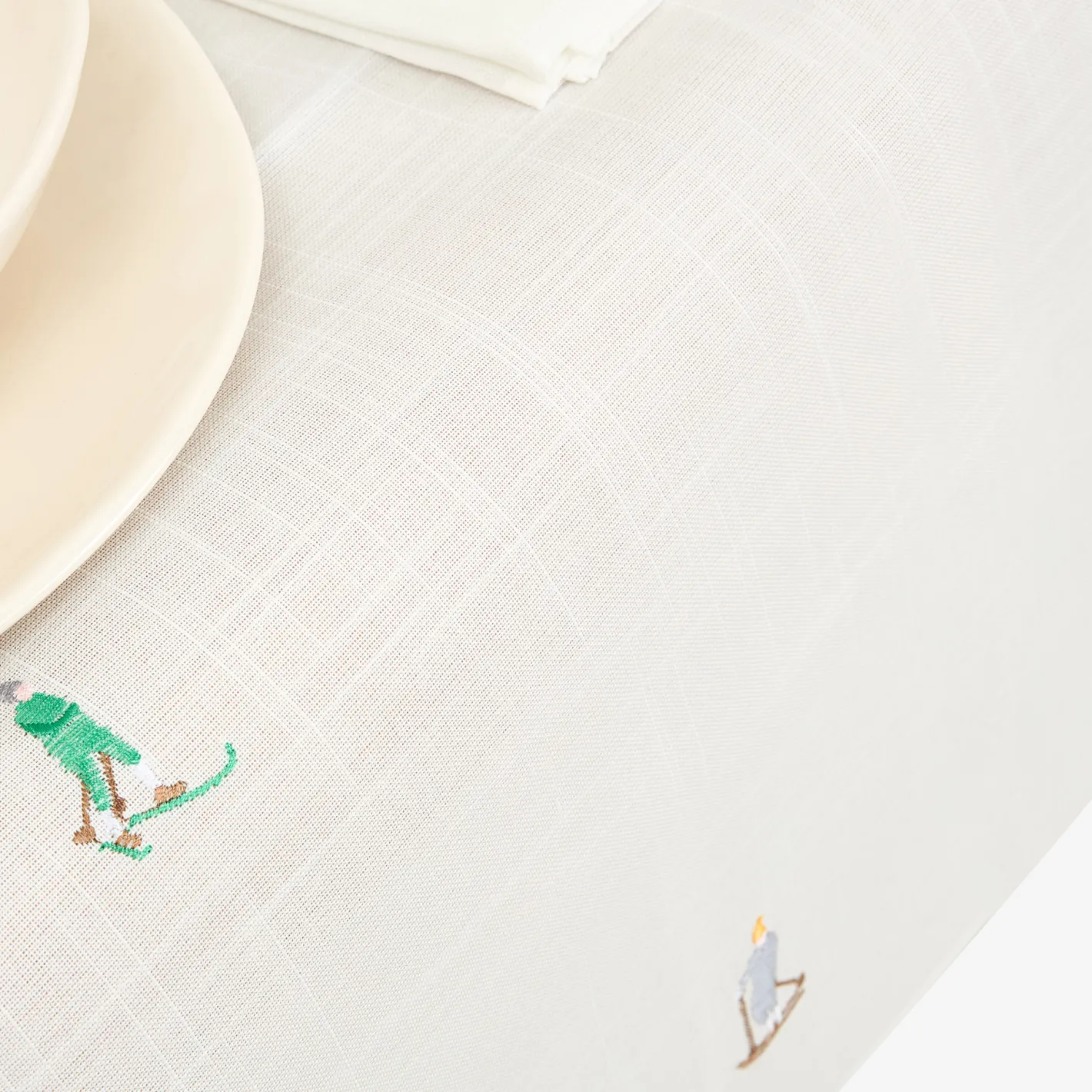 Mantel blanca bordado Esquiadores 150x250cm^Casa Viva New