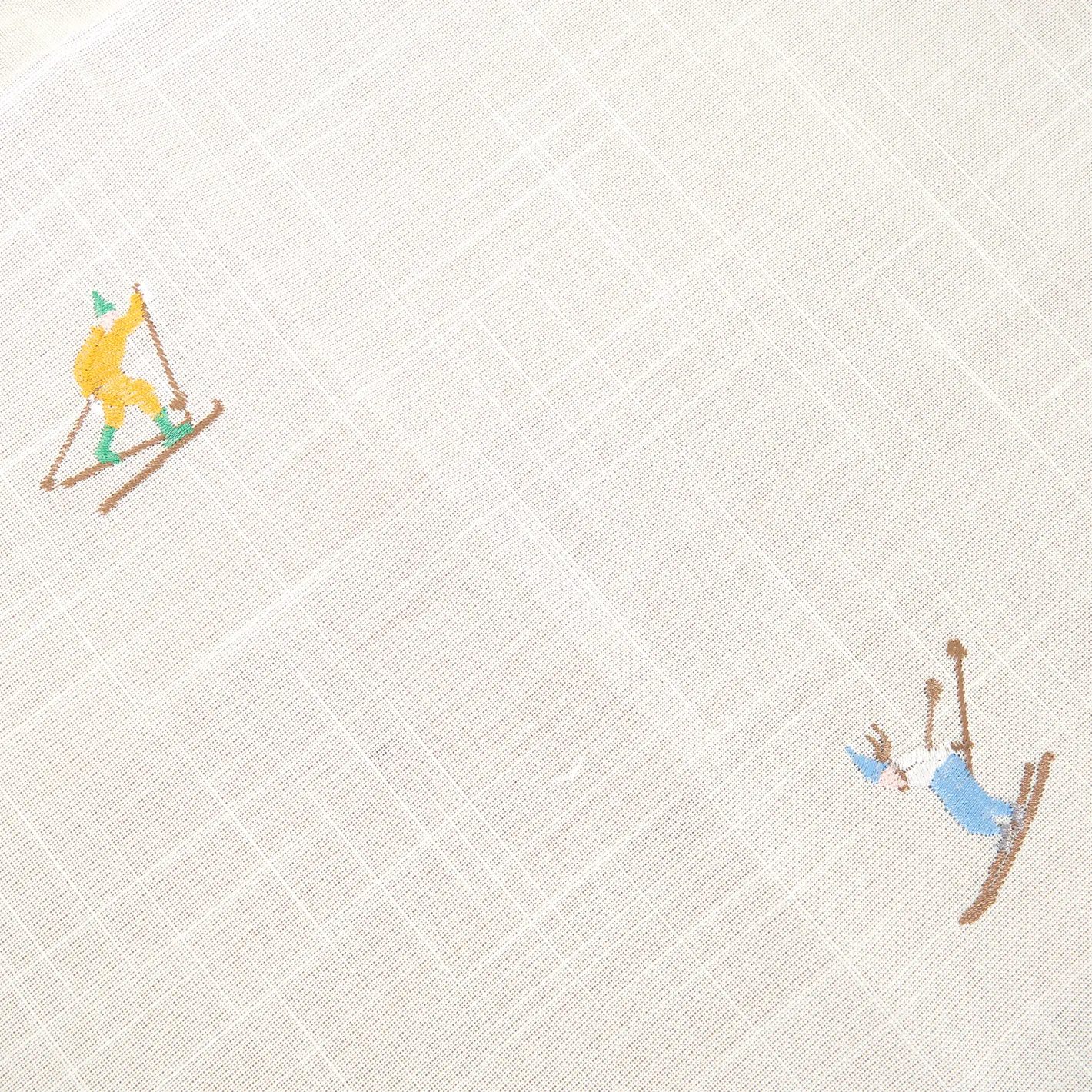 Mantel blanca bordado Esquiadores 150x250cm^Casa Viva New