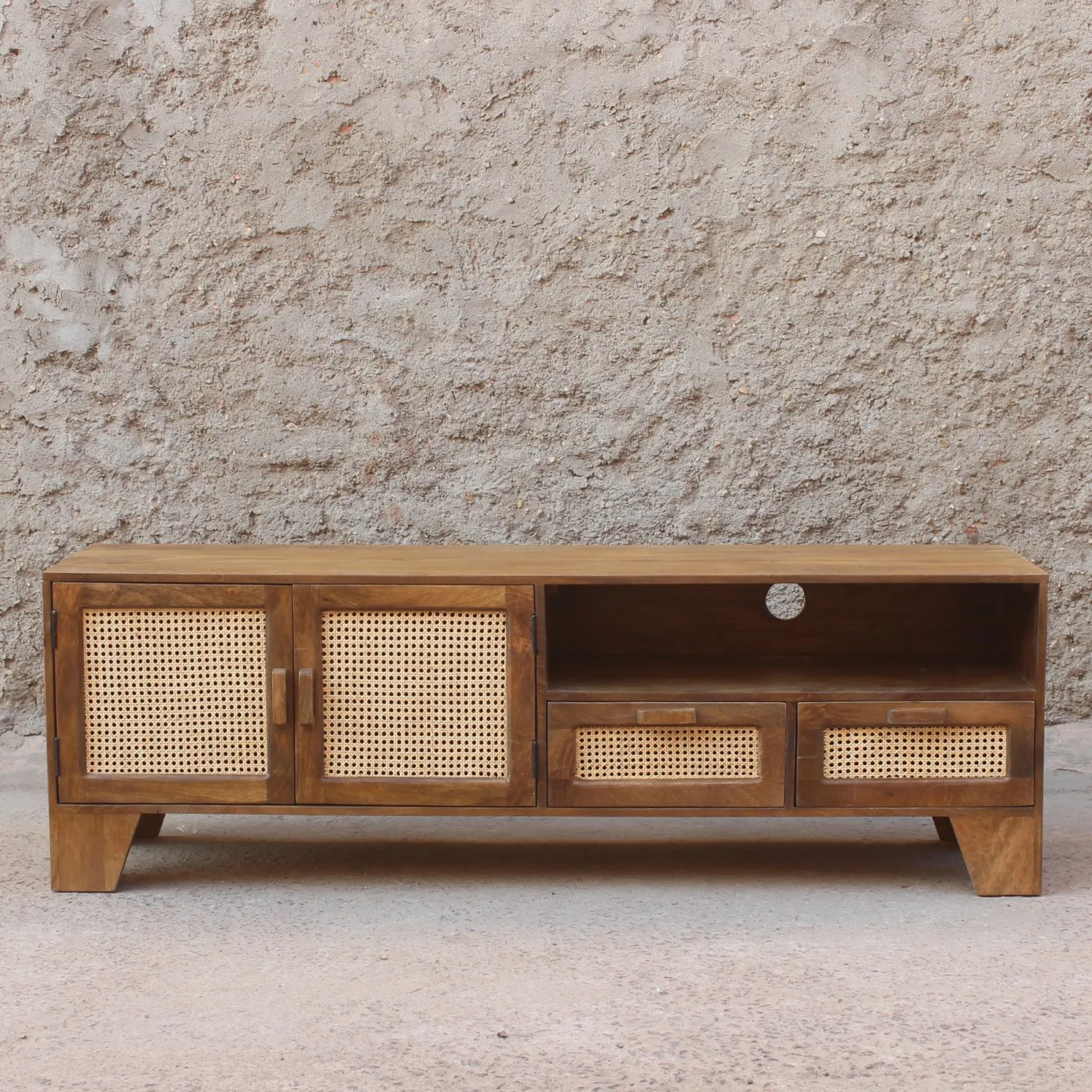 Mueble de televisión de madera de mango Merlín 175x45x57cm Clau&Chloe^Casa Viva Hot