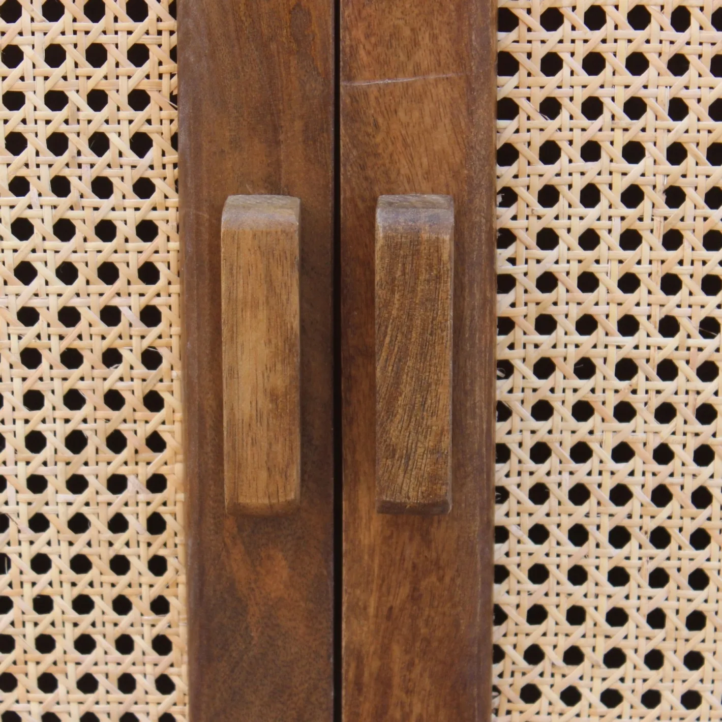 Mueble de televisión de madera de mango Merlín 175x45x57cm Clau&Chloe^Casa Viva Hot