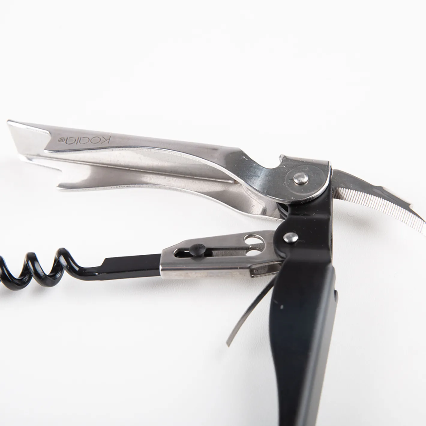 Sacacorchos doble apoyo negro^Casa Viva Outlet