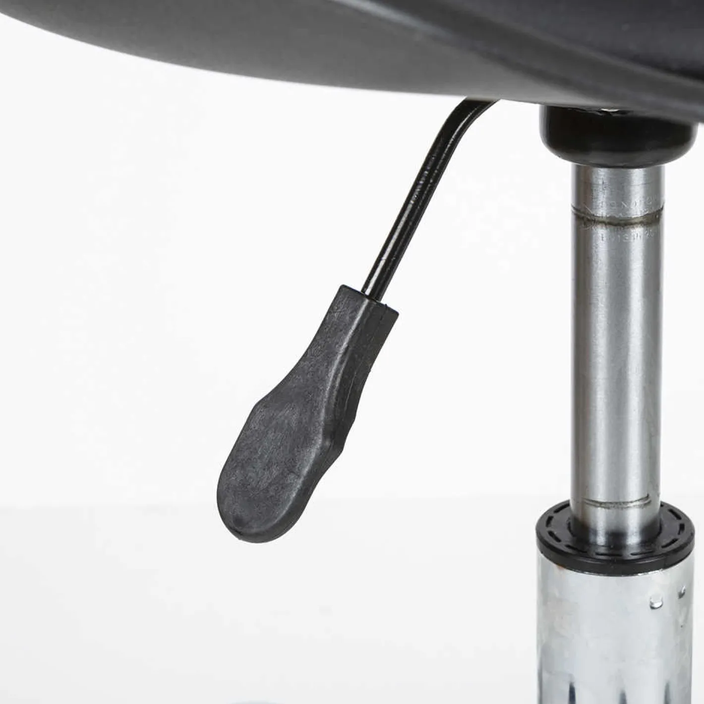 Silla de oficina con ruedas negra Tulip 48x55x82cm^Casa Viva Clearance